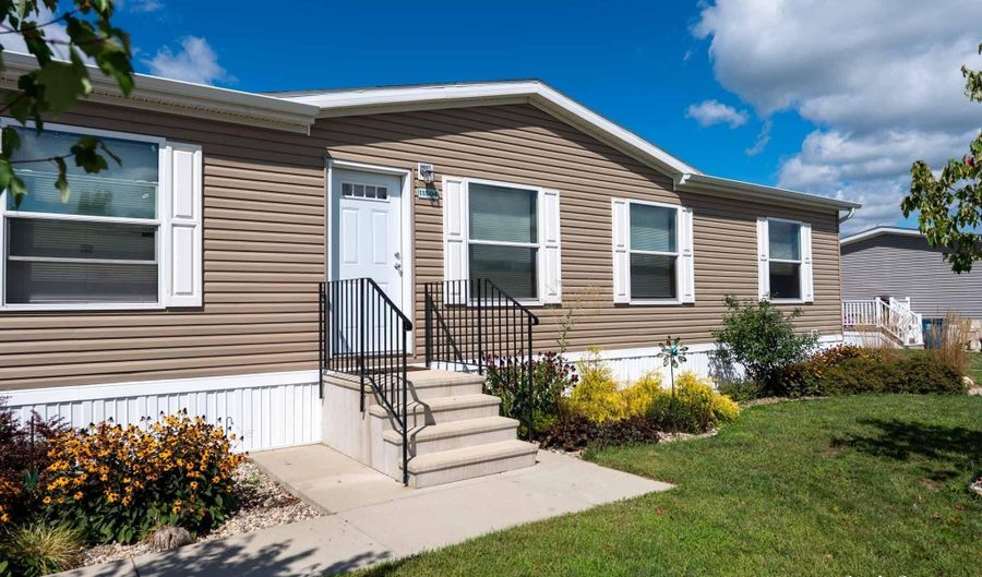 11504 SUNSET Gln, Allendale, MI 49401 - 3 Beds, 2 Bath