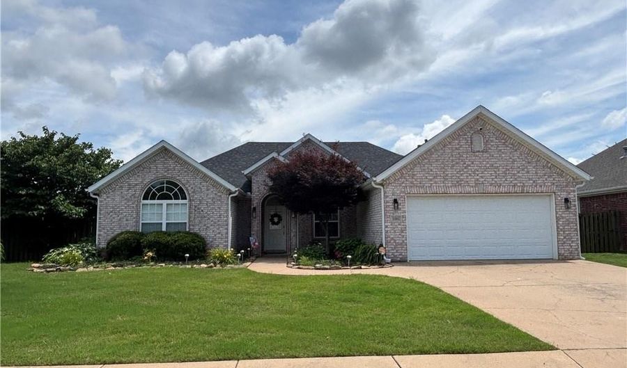 3201 SW Camden Dr, Bentonville, AR 72712 - 4 Beds, 2 Bath