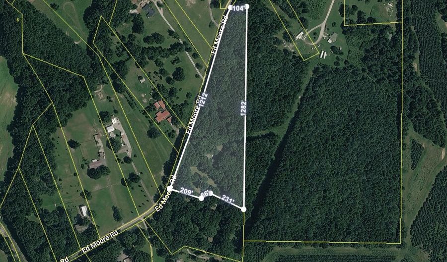 58 Ed Moore Rd, Beech Bluff, TN 38313 - 5 Beds, 4 Bath