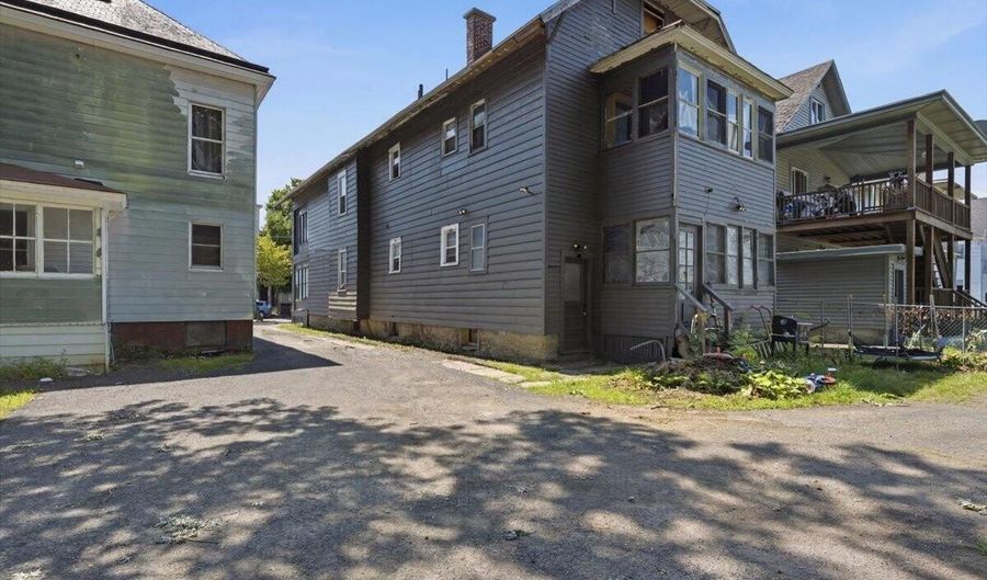 339 Delaware Ave, Albany, NY 12209 - 6 Beds, 2 Bath