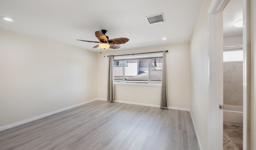 99-530 Halawa Hts Rd A, Aiea, HI 96701 - 5 Beds, 3 Bath