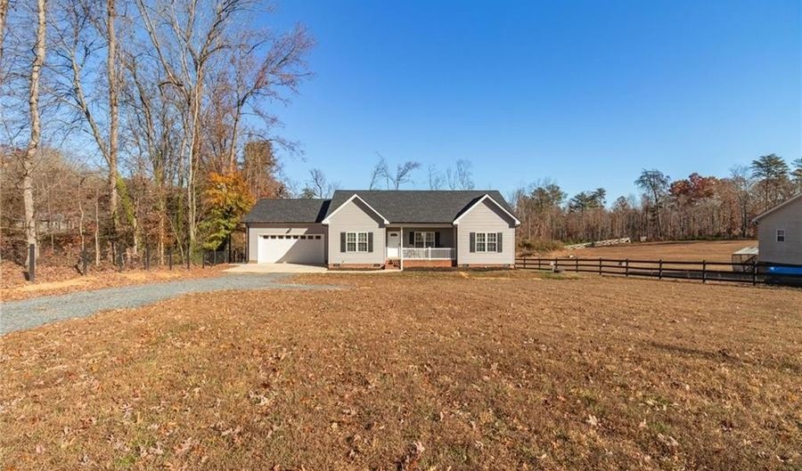 3643 Buffalo Ford Rd, Asheboro, NC 27205 - 3 Beds, 2 Bath