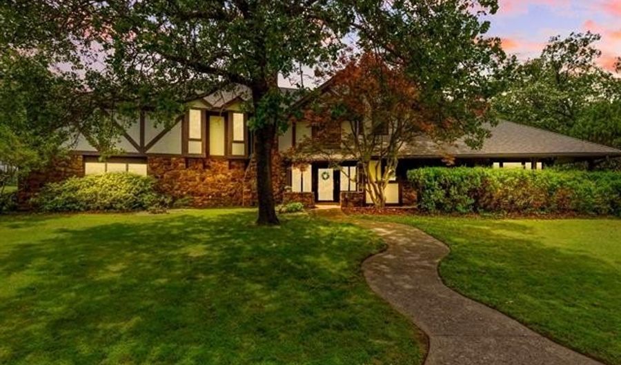 639 Oakridge Dr, Bartlesville, OK 74006 - 4 Beds, 3 Bath