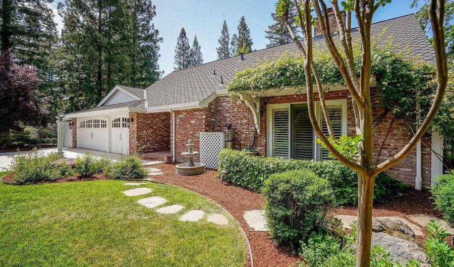 24 Ray Ct, Alamo, CA 94507 - 4 Beds, 3 Bath