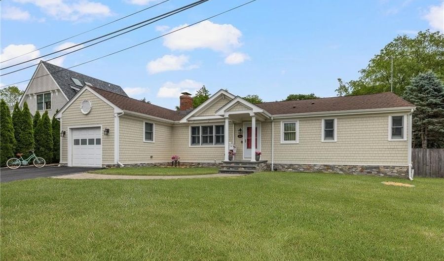 104 Kay Blvd, Newport, RI 02840 - 3 Beds, 3 Bath