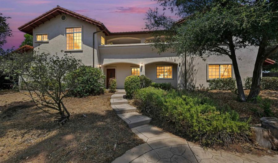 2744 Felicita, Escondido, CA 92029 - 4 Beds, 3 Bath