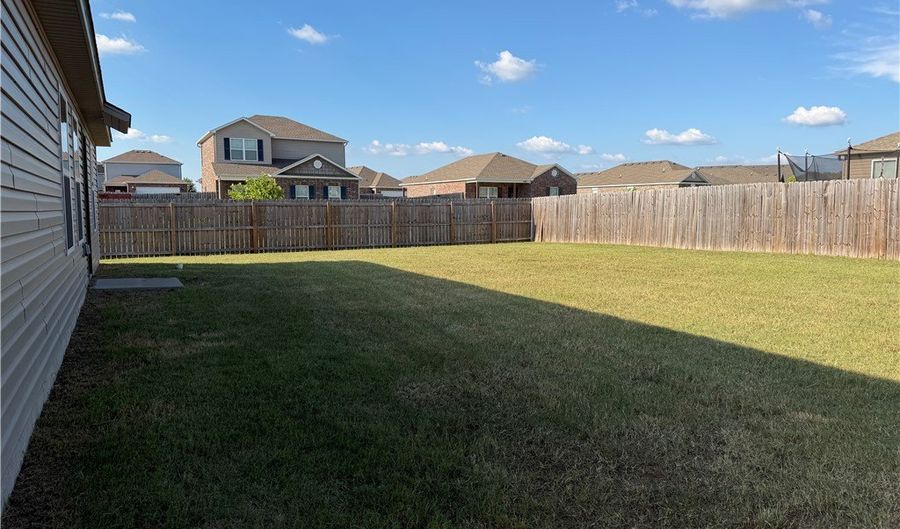 6701 SW Chalkstone Rd, Bentonville, AR 72713 - 4 Beds, 2 Bath