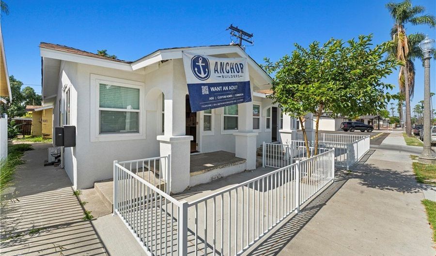 114 E Alberta Ave, Anaheim, CA 92805 - 2 Beds, 2 Bath