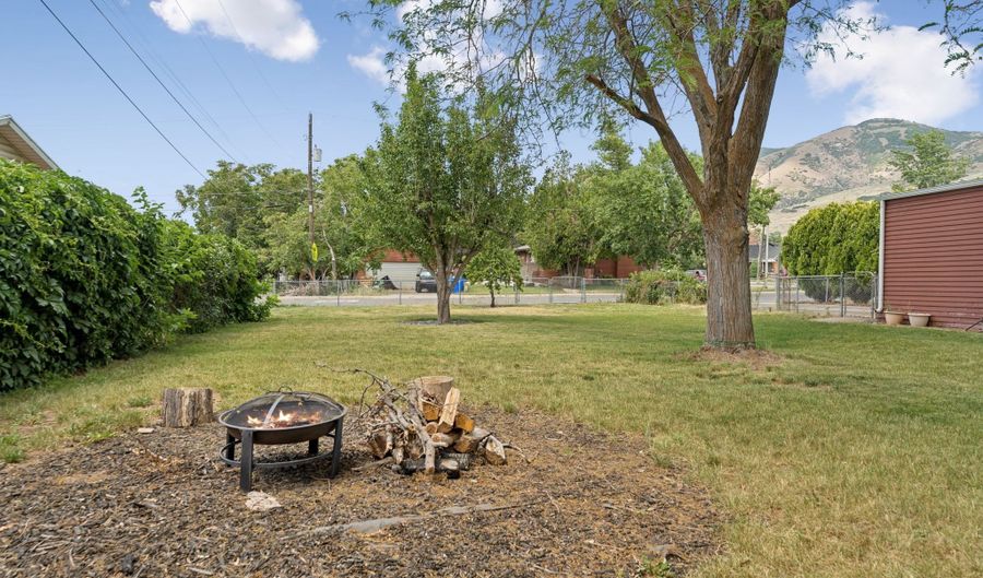 1195 N 400 E, Bountiful, UT 84010 - 3 Beds, 1 Bath