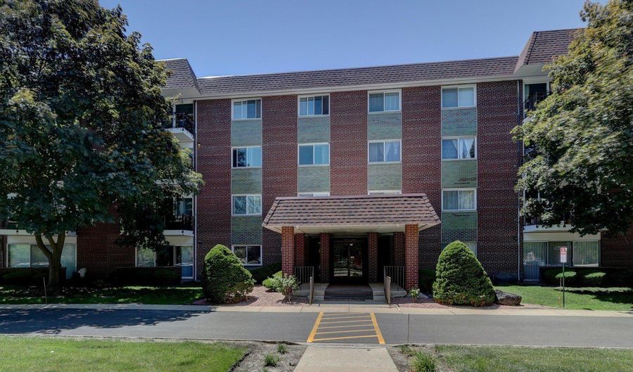 1030 S FERNANDEZ Ave 1T, Arlington Heights, IL 60005 - 1 Beds, 1 Bath