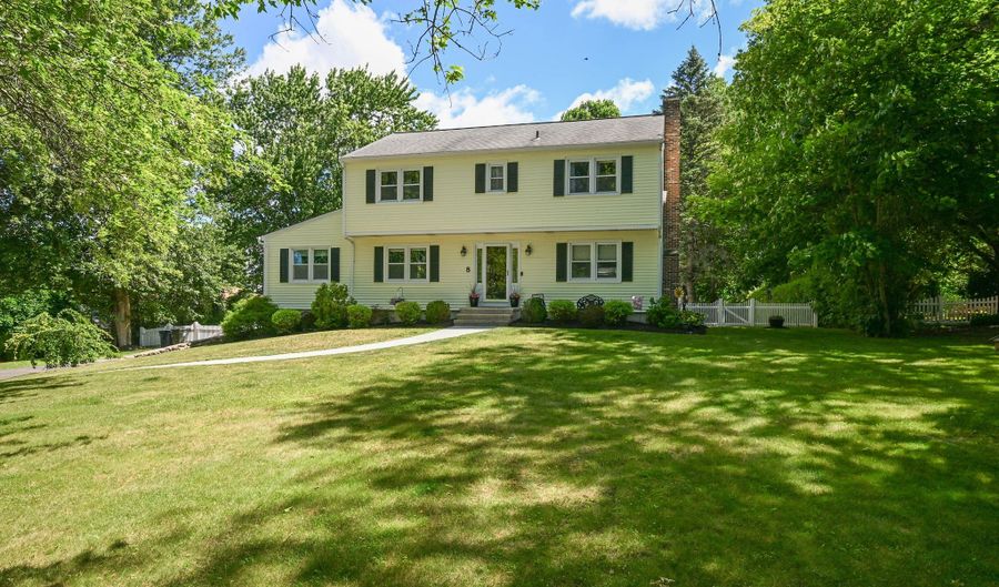 8 Winthrop Rd, Bethel, CT 06801 - 4 Beds, 3 Bath