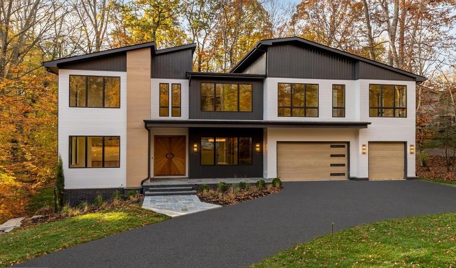 6916 CARMICHAEL Ave, Bethesda, MD 20817 - 6 Beds, 9 Bath