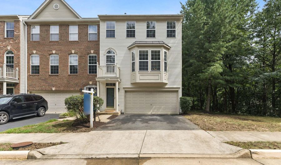 6731 DOROTHY GILES Ct, Alexandria, VA 22315 - 3 Beds, 3 Bath