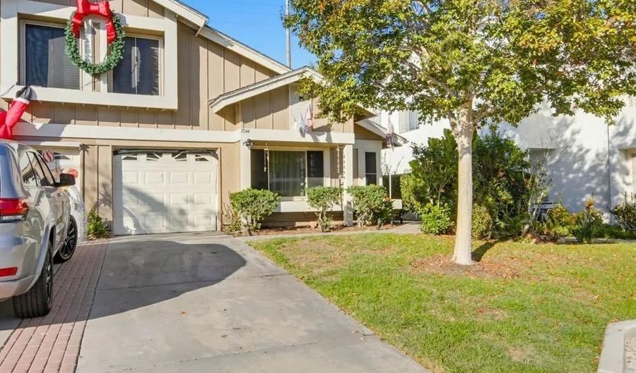 7044 Deerhurst Ct, San Diego, CA 92139 - 3 Beds, 2 Bath