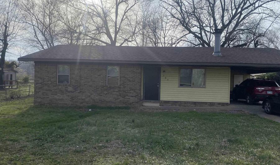 709 NW Avenue 2 Ave, Atkins, AR 72823 - 3 Beds, 1 Bath
