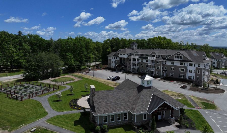 4 Longview Dr 208, Atkinson, NH 03811 - 2 Beds, 2 Bath