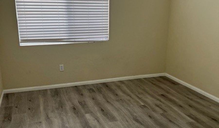 1319 Winter Solstice Ave, Henderson, NV 89014 - 4 Beds, 2 Bath