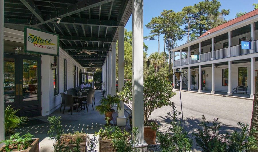 10 Hayek St, Beaufort, SC 29907 - 3 Beds, 3 Bath