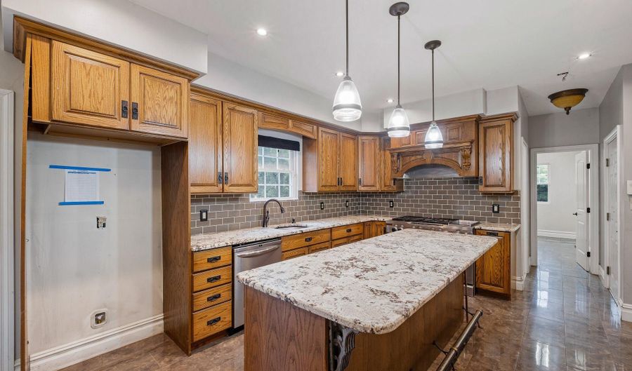 4010 KIRKWOOD SAINT GEORGES Rd, Bear, DE 19701 - 4 Beds, 3 Bath
