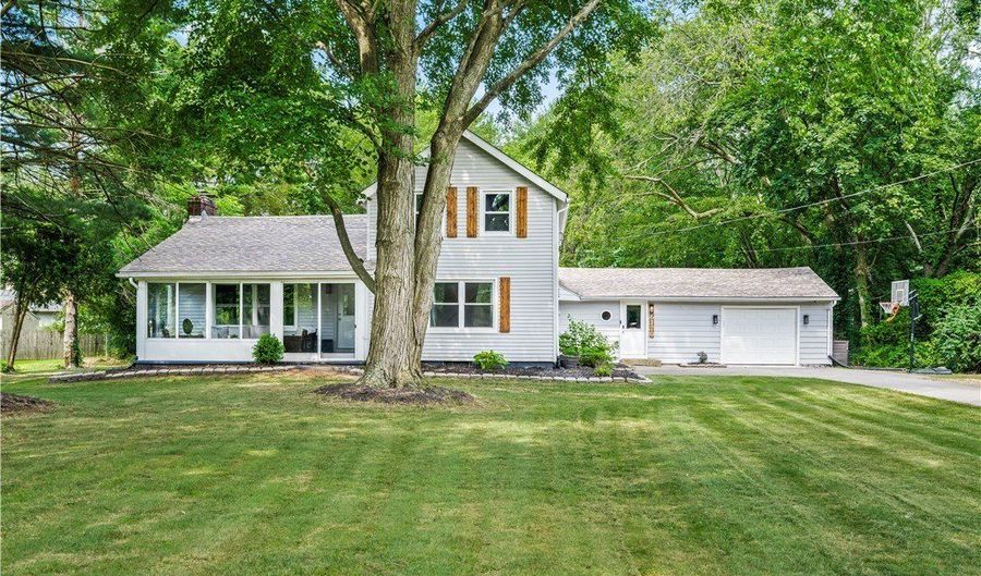 6170 Oberlin Rd, Amherst, OH 44001 - 4 Beds, 4 Bath