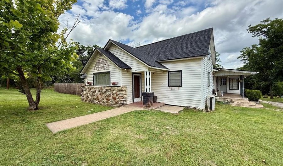 603 N Mesquite St, Hico, TX 76457 - 3 Beds, 3 Bath