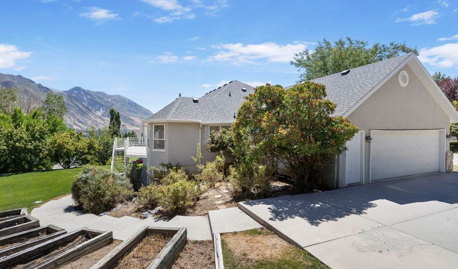 760 N EAGLE VIEW Dr, Alpine, UT 84004 - 4 Beds, 4 Bath