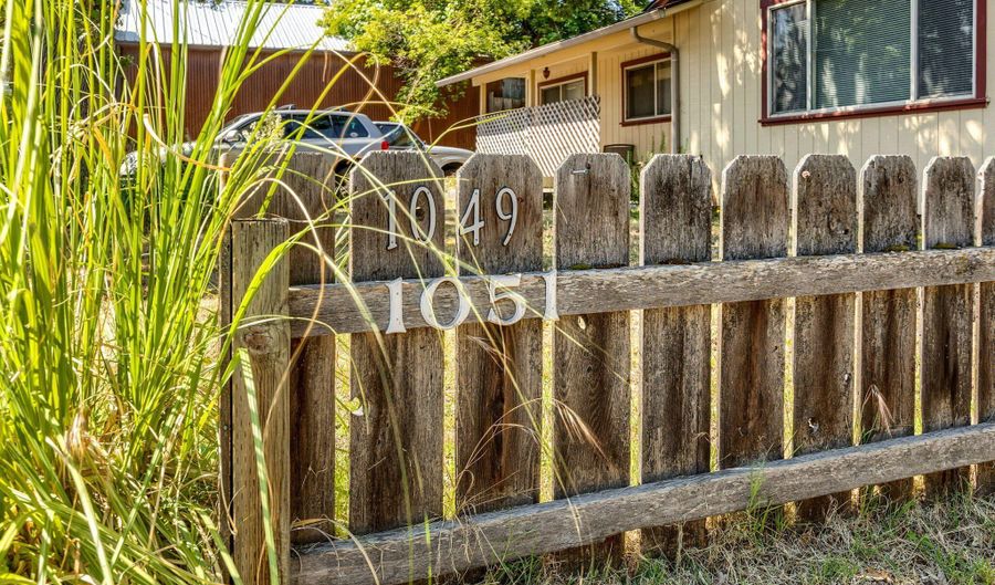 1049 Tolman Creek Rd, Ashland, OR 97520 - 3 Beds, 2 Bath