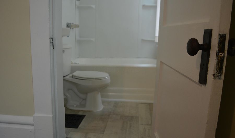 1257 Dennison Ave, Columbus, OH 43201 - 1 Beds, 1 Bath