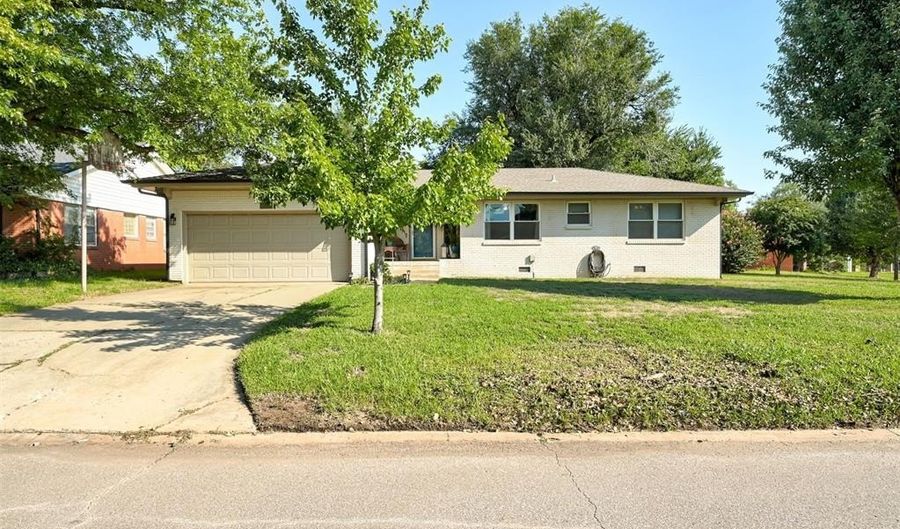 2421 Carlton Way, Oklahoma City, OK 73120 - 3 Beds, 2 Bath