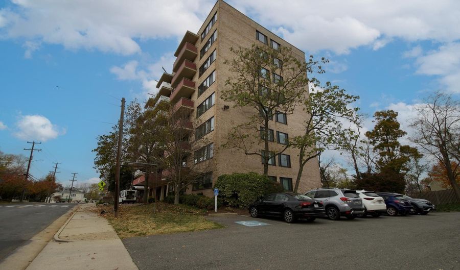 4201 CHERRY HILL Rd 106, Arlington, VA 22207 - 1 Beds, 1 Bath