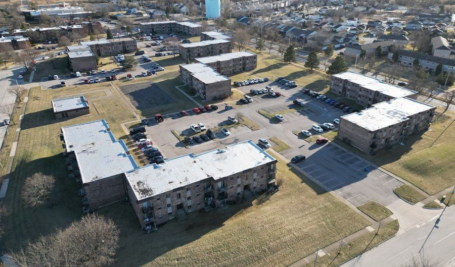 735 N Swift Rd 102, Addison, IL 60101 - 2 Beds, 1 Bath