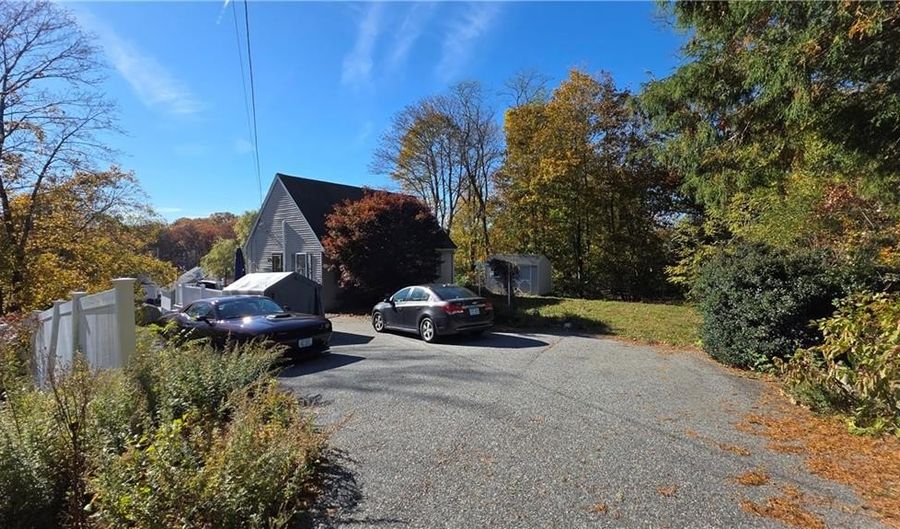 22 Edward St, Coventry, RI 02816 - 2 Beds, 1 Bath