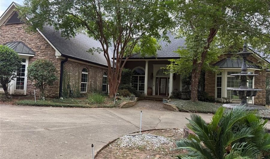 1945 Leeward Cv, Benton, LA 71006 - 4 Beds, 5 Bath