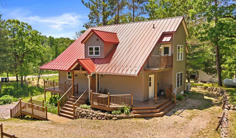 8840 SPRING LAKE Rd, Amherst, WI 54406 - 2 Beds, 4 Bath