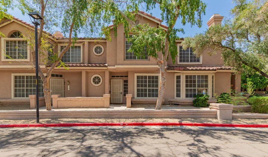 2875 W HIGHLAND St 1102, Chandler, AZ 85224 - 2 Beds, 3 Bath