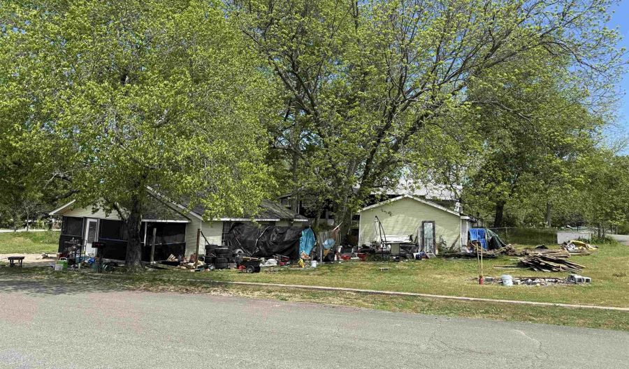 7081 7th Ave, Altoona, AL 35952 - 2 Beds, 1 Bath