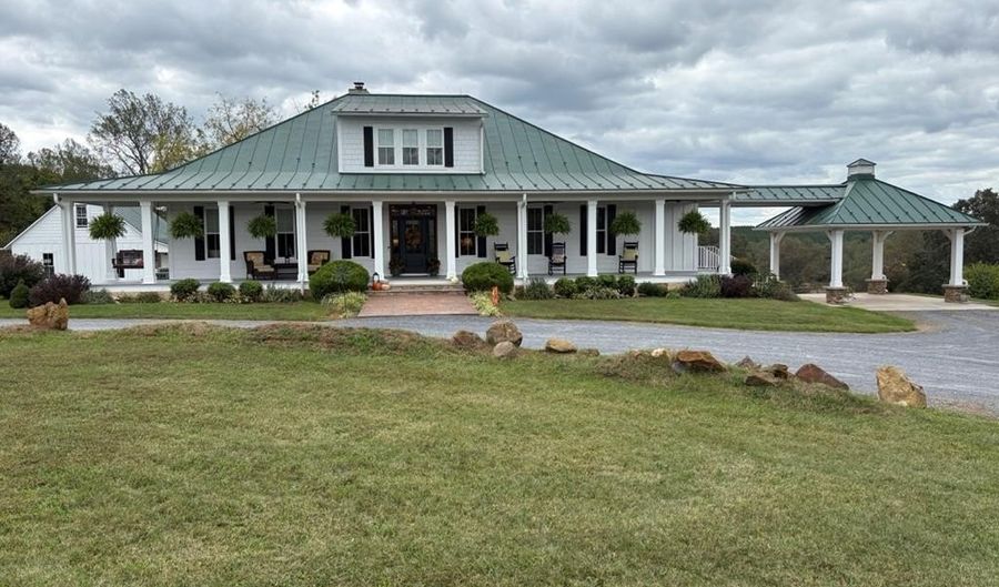 775 Cobbs Rd, Arvonia, VA 23004 - 4 Beds, 3 Bath