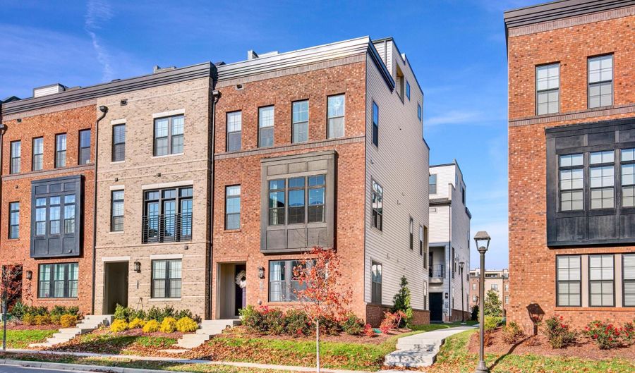 43420 GRANDMOORE St, Ashburn, VA 20148 - 4 Beds, 5 Bath
