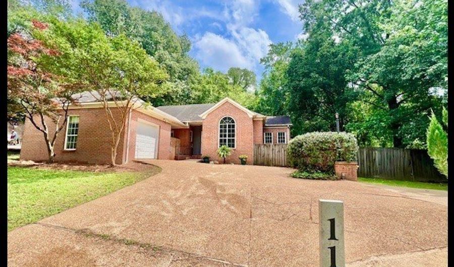 118 TRIANON St, Batesville, MS 38606 - 3 Beds, 3 Bath