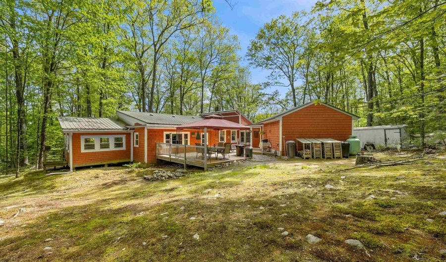 9 Red Oak Rd, Barnstead, NH 03218 - 2 Beds, 2 Bath