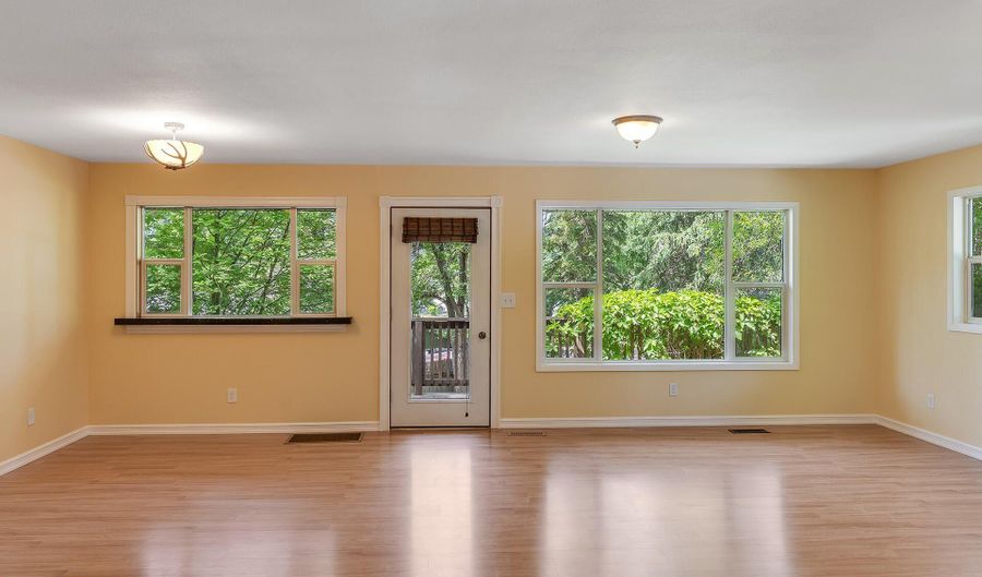 6436 MADISON St, Bonners Ferry, ID 83805 - 4 Beds, 2 Bath