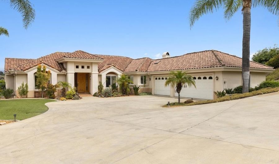2281 Corner Creek Ln, Fallbrook, CA 92028 - 4 Beds, 3 Bath