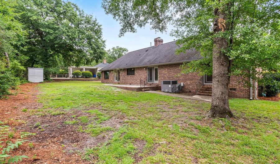 1811 Hobkirk Ct, Camden, SC 29020 - 4 Beds, 3 Bath
