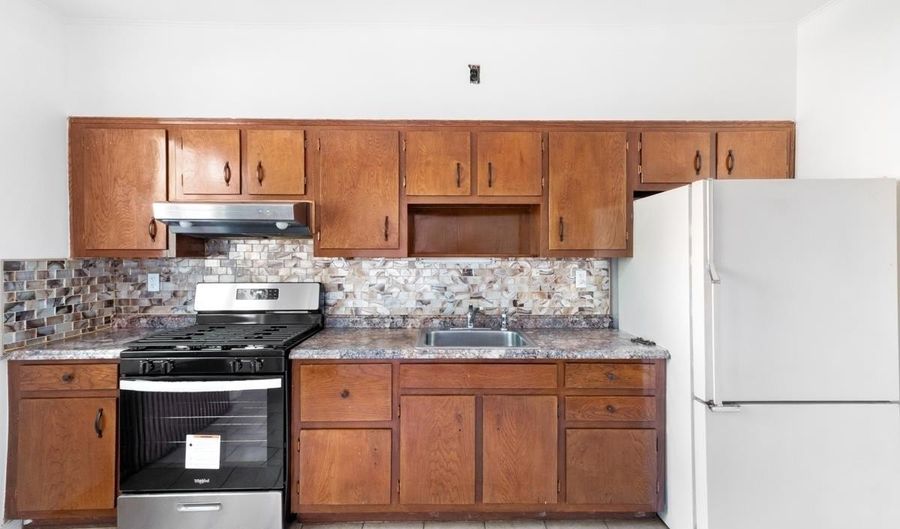 182 AVENUE F 1, Bayonne, NJ 07002 - 2 Beds, 1 Bath