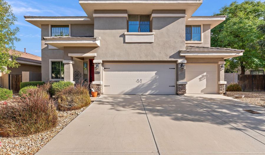 141 N 110TH Dr, Avondale, AZ 85323 - 4 Beds, 4 Bath