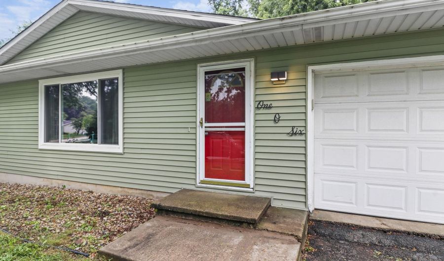 106 Violet Cir, Madison, WI 53714 - 3 Beds, 2 Bath