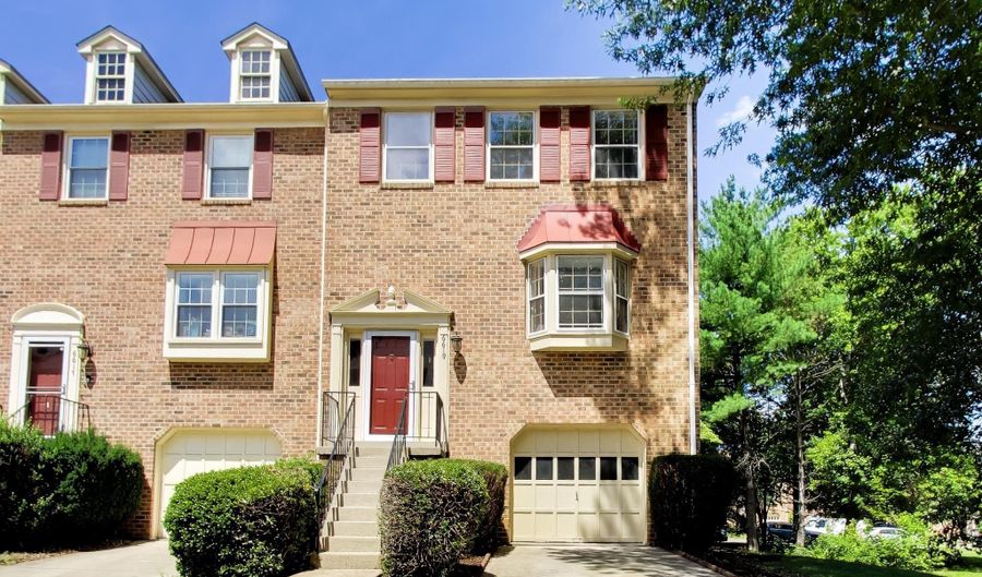 6619 IRVIN Pl, Alexandria, VA 22312 - 3 Beds, 4 Bath