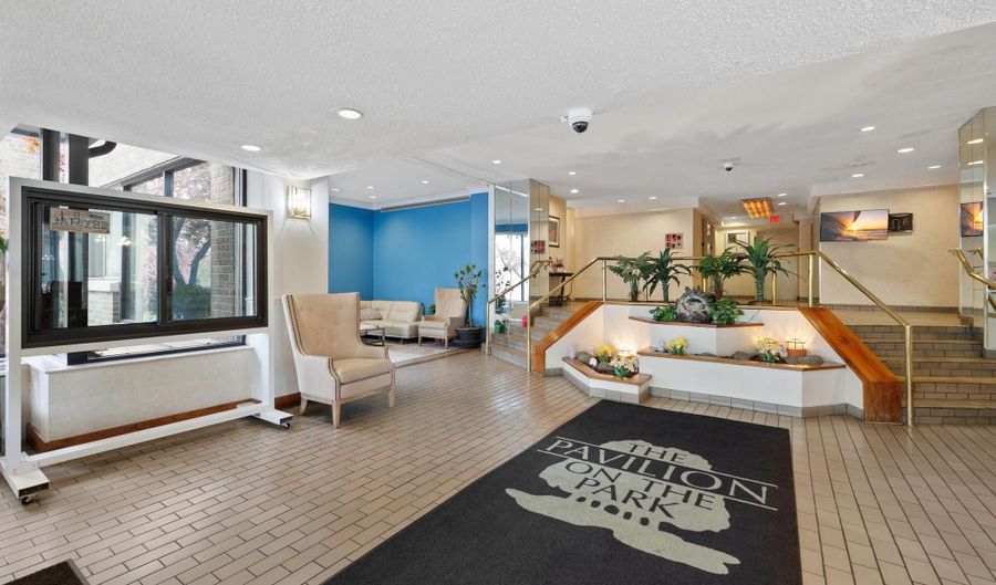 5340 HOLMES RUN Pkwy 1102, Alexandria, VA 22304 - 2 Beds, 1 Bath