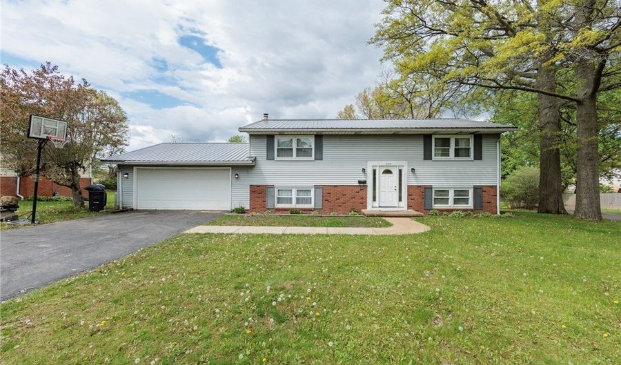 1140 Smith Rd, Ashland, OH 44805 - 4 Beds, 2 Bath