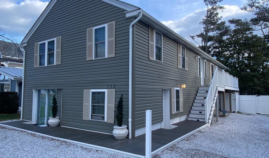 112 HOUSTON St B, Dewey Beach, DE 19971 - 3 Beds, 1 Bath